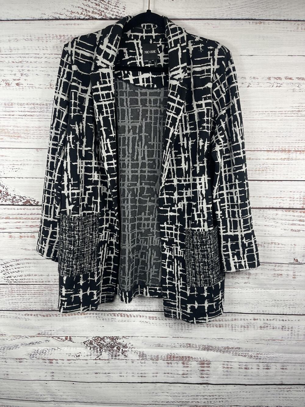 Nic+Zoe Coatigan Women's SZ Medium Black White Geometric Knit Open Front Pockets